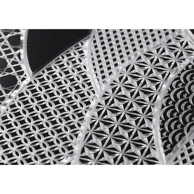 【Web限定】Air Jacket "kiriko" for iPhone 13 千代柄(扇) (ピアノブラック)