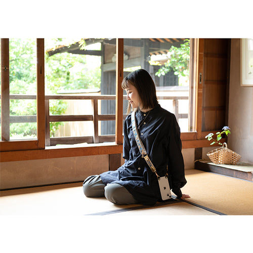 【WEB限定】P.S.SHOULDER STRAP【西陣織】 唐花唐草(青色)(縁ベージュ)