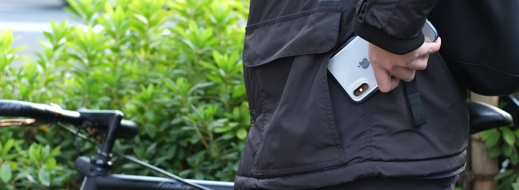 Air jacket Shockproof for iPhone XR ライフスタイルフォト