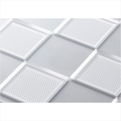 【Web限定】Air Jacket "kiriko" for iPhone 16e 市松(クリア)